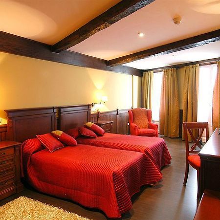 Hostal Santo Grial Santiago de Compostela Zewnętrze zdjęcie